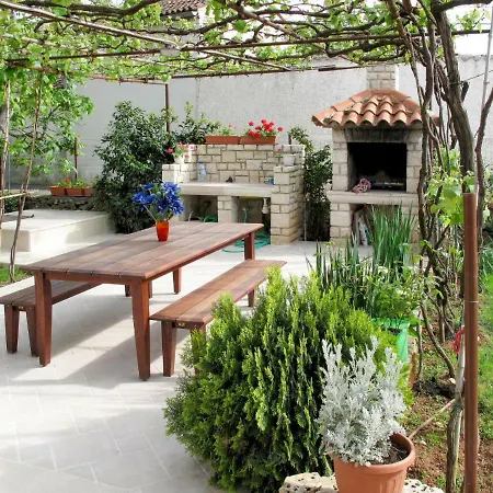 Haus Lori 150s Apartment Rovinj
